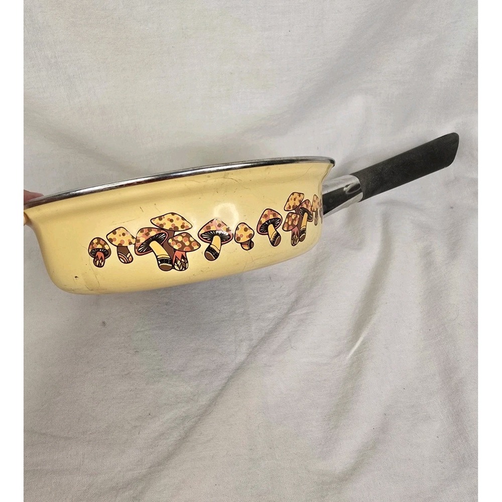 Vintage‎ MARUBISHI Mushroom Enamelware Cookware Skillet RARE. NO LID